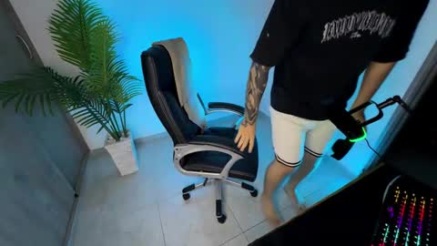 Snapshot of odin_blake chatting on 9, 10, 2025 ODIN online show from 9, 10, 2025