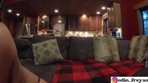 Snapshot of odinn_freyaa chatting on 31, 10, 2025 Odin and Freya online show from 31, 10, 2025