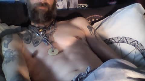Snapshot of oedipe666 chatting on 10, 7, 2026 oedipe666cam online show from 10, 7, 2026