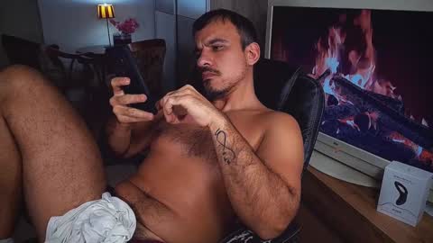 Snapshot of officeman7 chatting on 1, 12, 2024 officeman7 online show from 1, 12, 2024