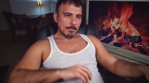 Snapshot of officeman7 chatting on 4, 2, 2025 officeman7 online show from 4, 2, 2025