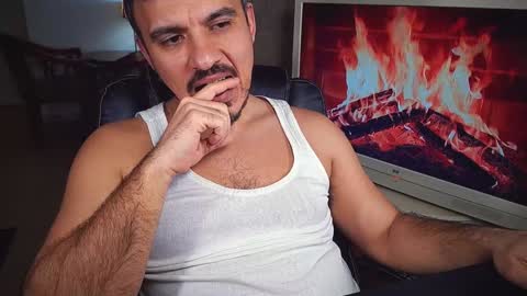 Snapshot of officeman7 chatting on 7, 2, 2025 officeman7 online show from 7, 2, 2025