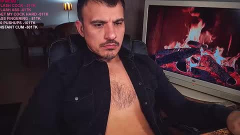 Snapshot of officeman7 chatting on 2, 3, 2025 officeman7 online show from 2, 3, 2025