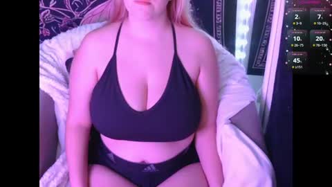 Snapshot of officialvenus chatting on 27, 7, 2026 Vee online show from 27, 7, 2026