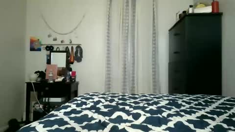 Lit en Cama online show from 22, 1, 2025
