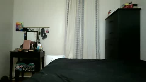 Lit en Cama online show from 7, 10, 2025