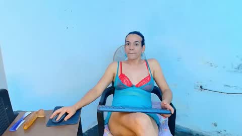 Snapshot of oh_tique chatting on 18, 2, 2026 LU online show from 18, 2, 2026