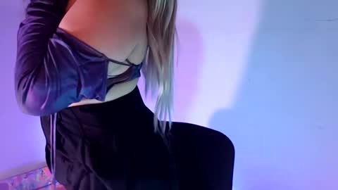 Snapshot of oh_xxxlt4 chatting on 1, 2, 2025 Oh xxxLt4 online show from 1, 2, 2025