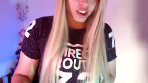 Snapshot of oh_xxxlt4 chatting on 2, 3, 2025 Oh xxxLt4 online show from 2, 3, 2025