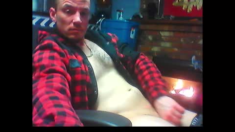 Snapshot of oh_you_know69 chatting on 18, 2, 2025 who dares toss me some tips lets have fun online show from 18, 2, 2025