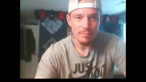 Snapshot of oh_you_know69 chatting on 3, 3, 2025 who dares toss me some tips lets have fun online show from 3, 3, 2025