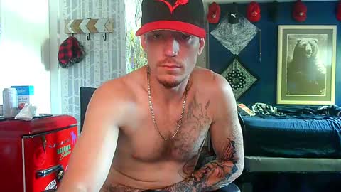 Snapshot of oh_you_know69 chatting on 22, 9, 2025 who dares toss me some tips lets have fun online show from 22, 9, 2025
