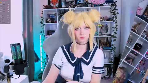 Clementine  Clem  online show from 14, 10, 2025