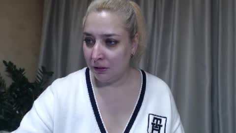 Snapshot of ohsweetiren chatting on 22, 11, 2025 Iren online show from 22, 11, 2025