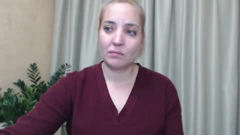 Snapshot of ohsweetmari chatting on 15, 12, 2024 Mari online show from 15, 12, 2024