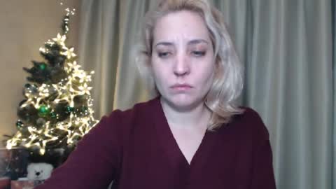 Snapshot of ohsweetmari chatting on 28, 12, 2024 Mari online show from 28, 12, 2024