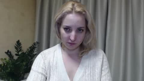 Snapshot of ohsweetmari chatting on 9, 2, 2025 Mari online show from 9, 2, 2025