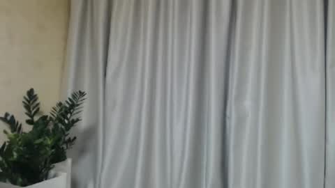 Snapshot of ohsweetmari chatting on 11, 2, 2025 Mari online show from 11, 2, 2025