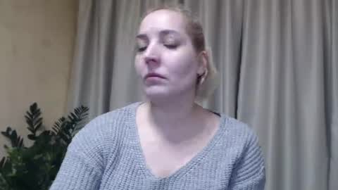 Snapshot of ohsweetmari chatting on 12, 2, 2025 Mari online show from 12, 2, 2025