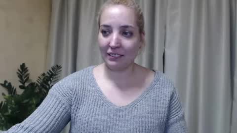 Snapshot of ohsweetmari chatting on 12, 2, 2025 Mari online show from 12, 2, 2025