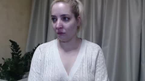 Snapshot of ohsweetmari chatting on 21, 2, 2025 Mari online show from 21, 2, 2025