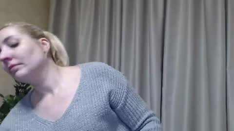 Snapshot of ohsweetmari chatting on 22, 2, 2025 Mari online show from 22, 2, 2025