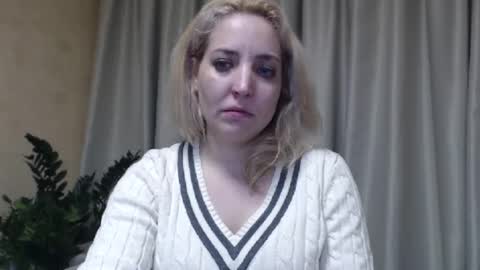Snapshot of ohsweetmari chatting on 7, 3, 2025 Mari online show from 7, 3, 2025
