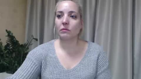 Snapshot of ohsweetmari chatting on 17, 10, 2025 Mari online show from 17, 10, 2025
