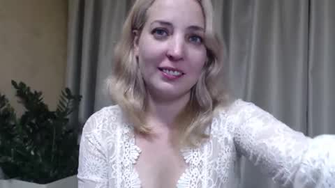 Snapshot of ohsweetmari chatting on 21, 11, 2025 Mari online show from 21, 11, 2025
