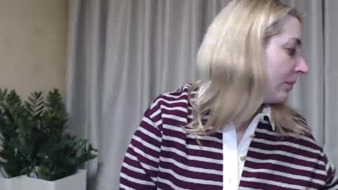 Snapshot of ohsweetmari chatting on 12, 3, 2026 Mari online show from 12, 3, 2026