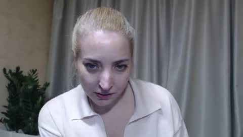 Snapshot of ohsweetmari chatting on 6, 5, 2026 Mari online show from 6, 5, 2026