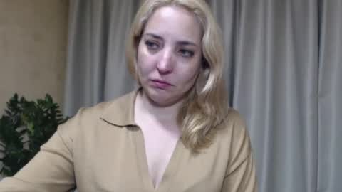 Snapshot of ohsweetmari chatting on 29, 5, 2026 Mari online show from 29, 5, 2026
