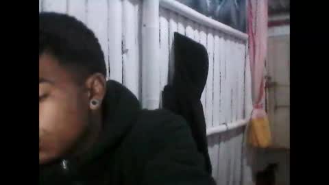 Snapshot of ojos_claross chatting on 15, 12, 2025 ojos_claross online show from 15, 12, 2025