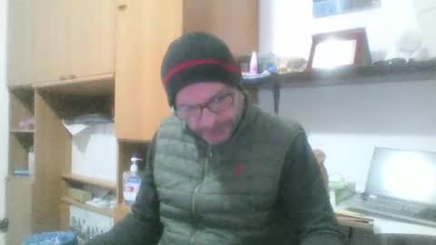 Snapshot of olak21 chatting on 23, 11, 2025 olak21 online show from 23, 11, 2025