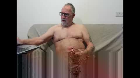 Snapshot of oldercock1411 chatting on 21, 11, 2025 oldercock1411 online show from 21, 11, 2025