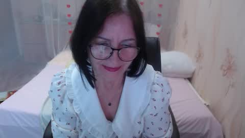 Snapshot of olgahottie chatting on 9, 10, 2025 OlgaHottie online show from 9, 10, 2025