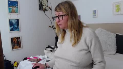 Olga Pavlova online show from 1, 2, 2026