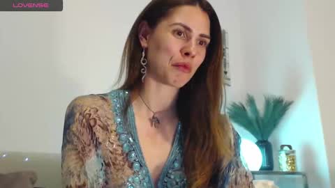 Snapshot of olimpiyaa chatting on 9, 6, 2026 olimpiyaa online show from 9, 6, 2026