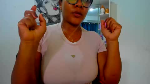 Snapshot of olivahot30 chatting on 11, 9, 2025 olivahot30 online show from 11, 9, 2025