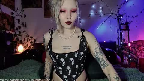 Snapshot of olivecum chatting on 23, 11, 2025 Olive online show from 23, 11, 2025