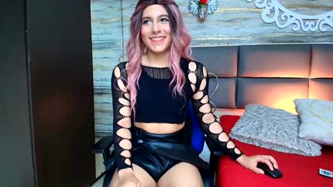 Snapshot of oliver__brown chatting on 8, 3, 2025 Oliver online show from 8, 3, 2025