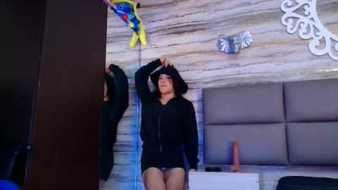 Snapshot of oliver__brown chatting on 10, 1, 2026 Oliver online show from 10, 1, 2026