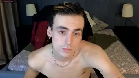 Snapshot of oliver__martinez chatting on 12, 9, 2025 OLIVER MARTINEZ online show from 12, 9, 2025