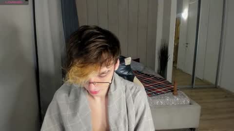 Snapshot of oliver__martinez chatting on 21, 9, 2025 OLIVER MARTINEZ online show from 21, 9, 2025