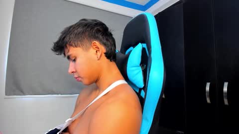 Oliver bray online show from 8, 10, 2025