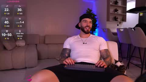 Snapshot of oliver_colt__ chatting on 22, 10, 2025 oliver_colt__ online show from 22, 10, 2025