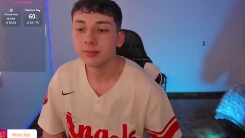 oliveeer online show from 14, 3, 2026