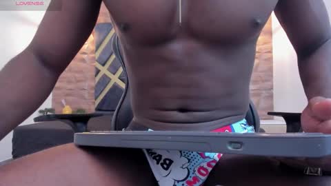 OLIVER LAURENT online show from 22, 3, 2026