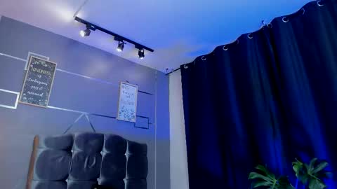 Snapshot of oliver_mr_ chatting on 17, 10, 2025 oliver mr online show from 17, 10, 2025