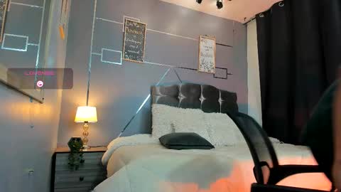 Snapshot of oliver_mr_ chatting on 17, 11, 2025 oliver mr online show from 17, 11, 2025